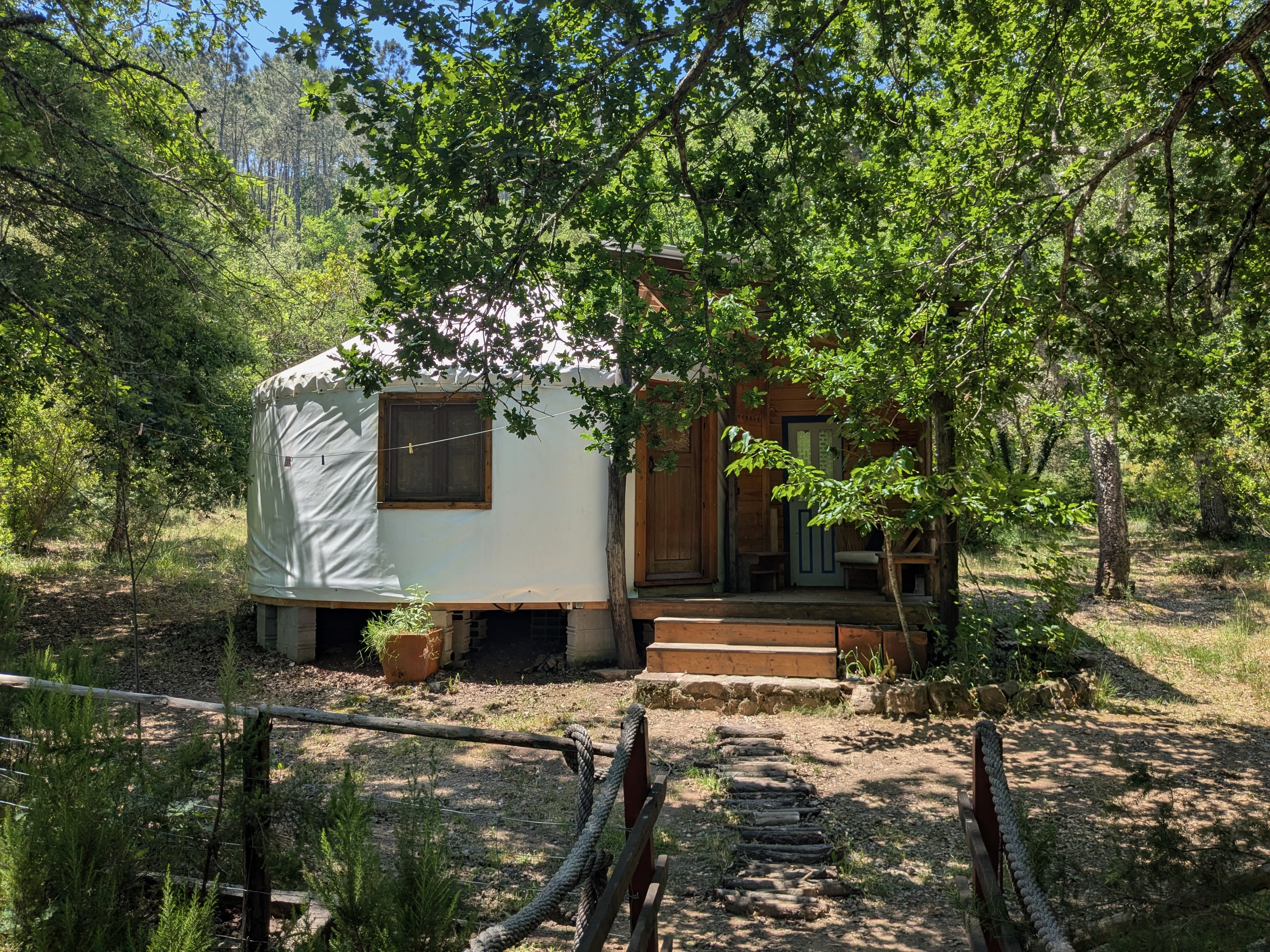 Vale do Porco yurt in the valley